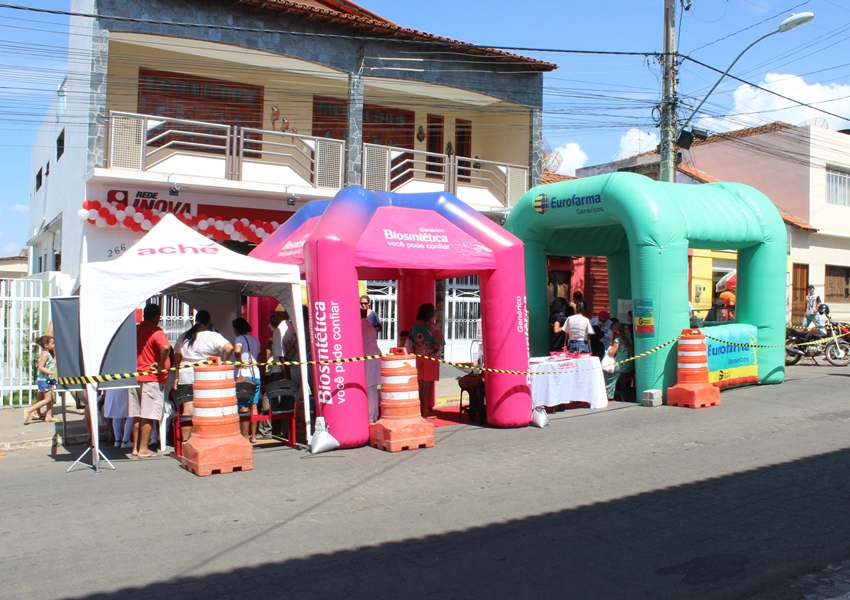 Farmácia Luz Rede Inova comemorou aniversário de 03 anos em grande estilo em Livramento