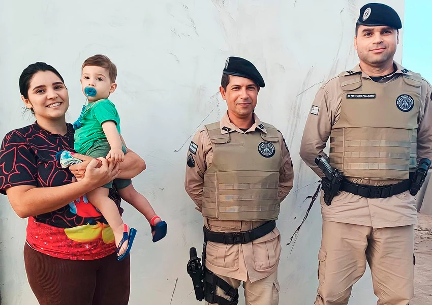 Policiais militares da 79ª CIPM em Poções salvam criança engasgada em ato heróico
