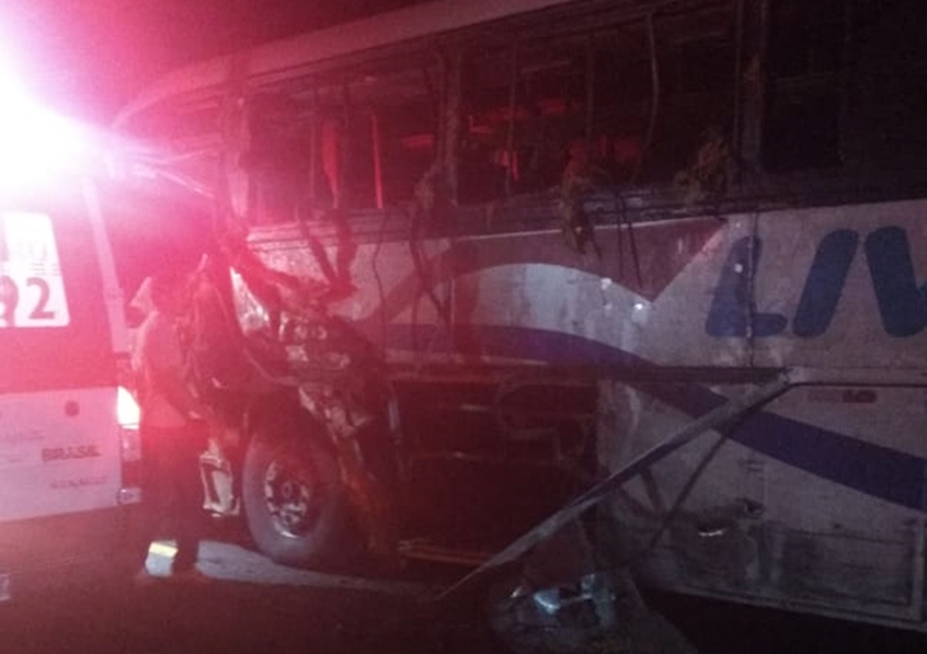 Guanambi: Acidente com ônibus que transportava estudantes deixa 4 mortos 