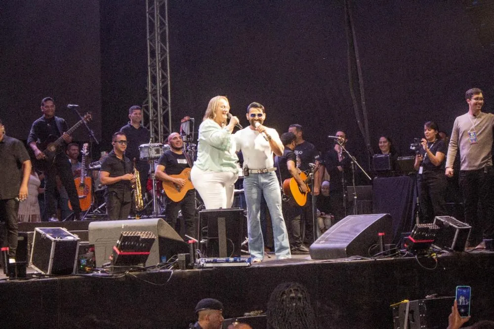 Pablo reúne mais de 12 mil pessoas no encerramento do segundo fim de semana do Arraiá do Amor