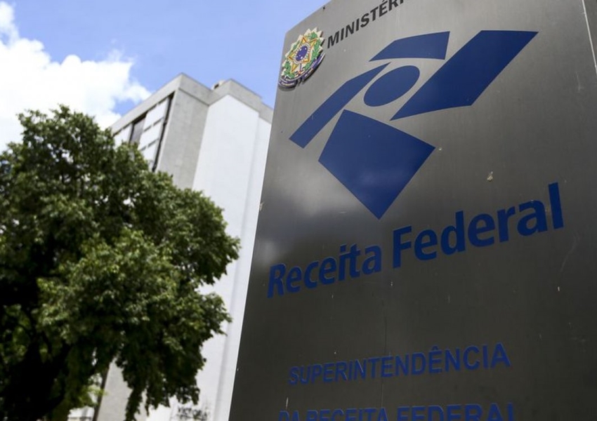 Delegados da Receita entregam cargos após decisão de reajuste para policiais