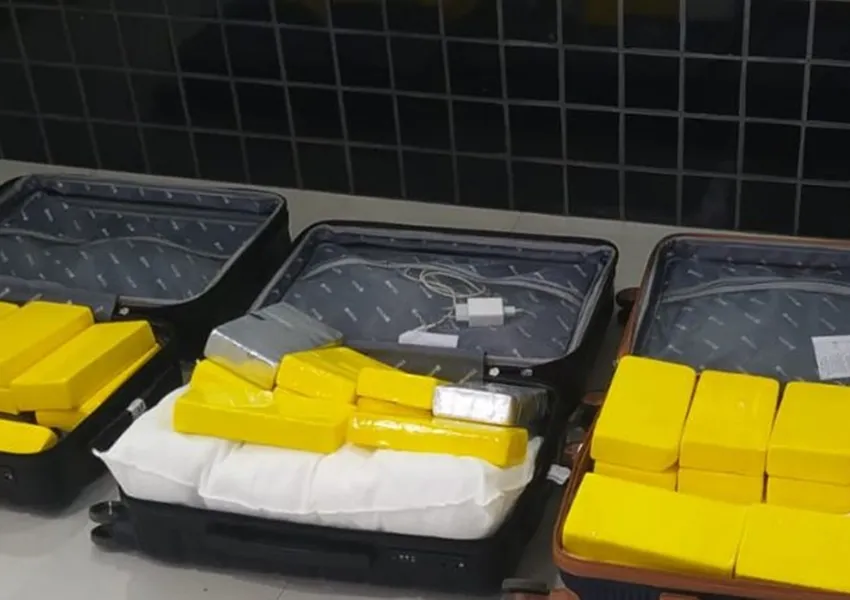 Polícia apreende cocaína, crack e maconha em ação na Avenida Integração, Vitória da Conquista