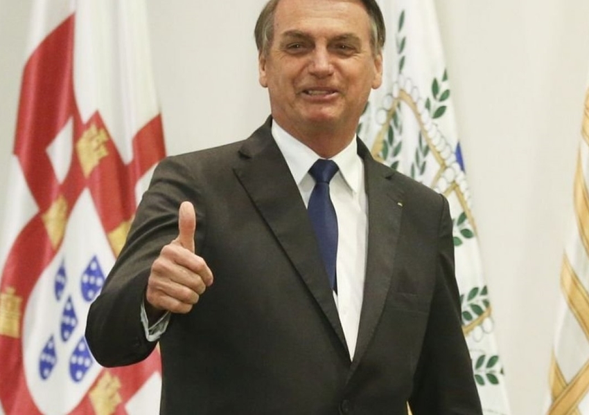 Bolsonaro pede que população cobre do Senado aprovação do decreto de armas