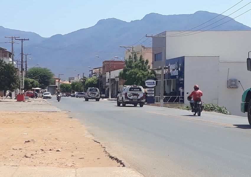  Assaltantes que atacaram carro forte na BR-116 podem estar em Livramento; polícia está mobilizada na cidade