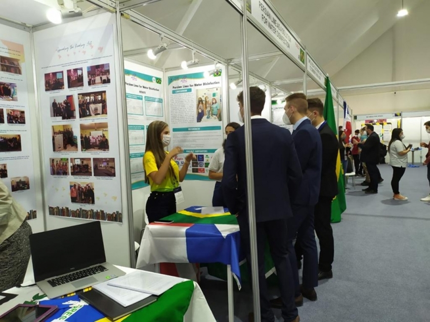 Estudantes de Livramento de Nossa Senhora representam a Bahia em evento científico em Dubai
