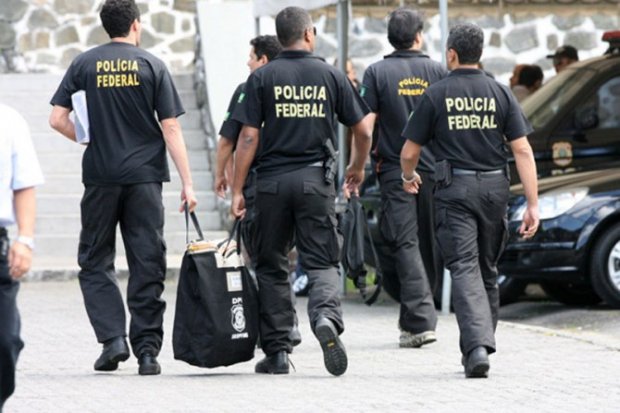 Seis pessoas são presas pela Polícia Federal por fraudes no INSS em três cidades da Bahia