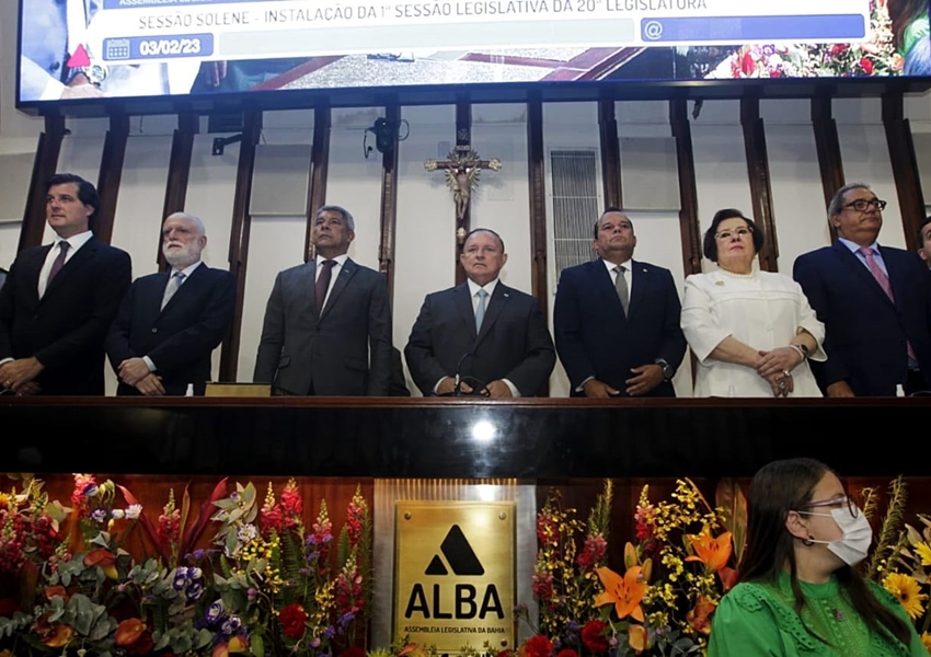 Governador Jerônimo Rodrigues leva mensagem de união para os parlamentares, em abertura dos trabalhos da Alba