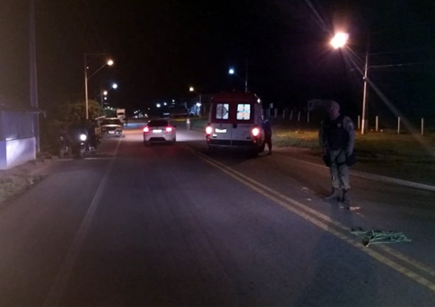 Mulher perde o controle da direção e cai com moto na BA-148, em Livramento