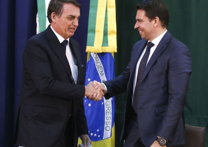 Ministro do STF suspende nomeação de Alexandre Ramagem para o cargo de diretor-geral da PF
