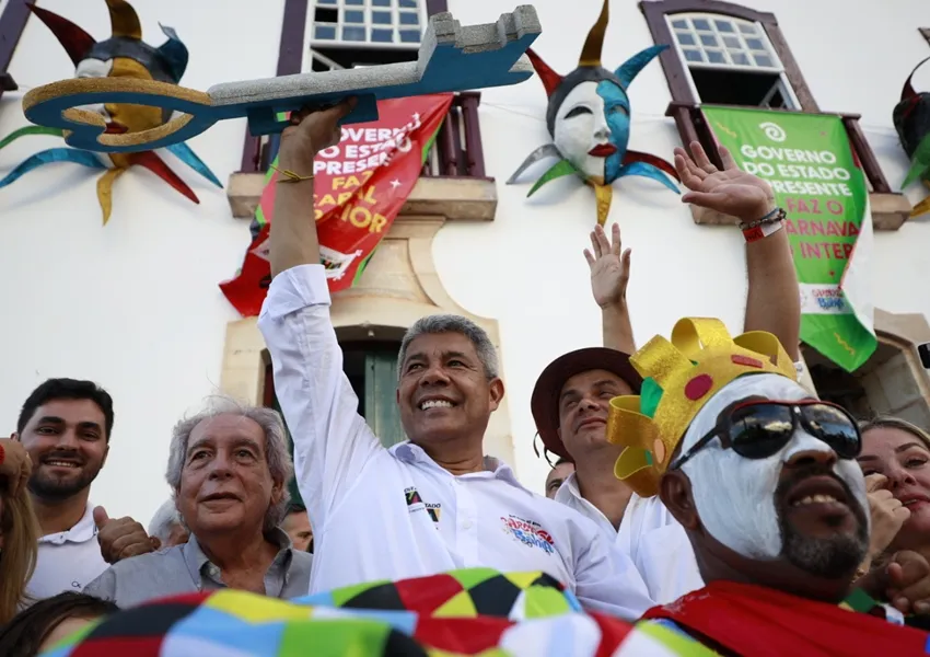 Abertura oficial do Carnaval do Interior reúne autoridades e celebra cultura em Rio de Contas
