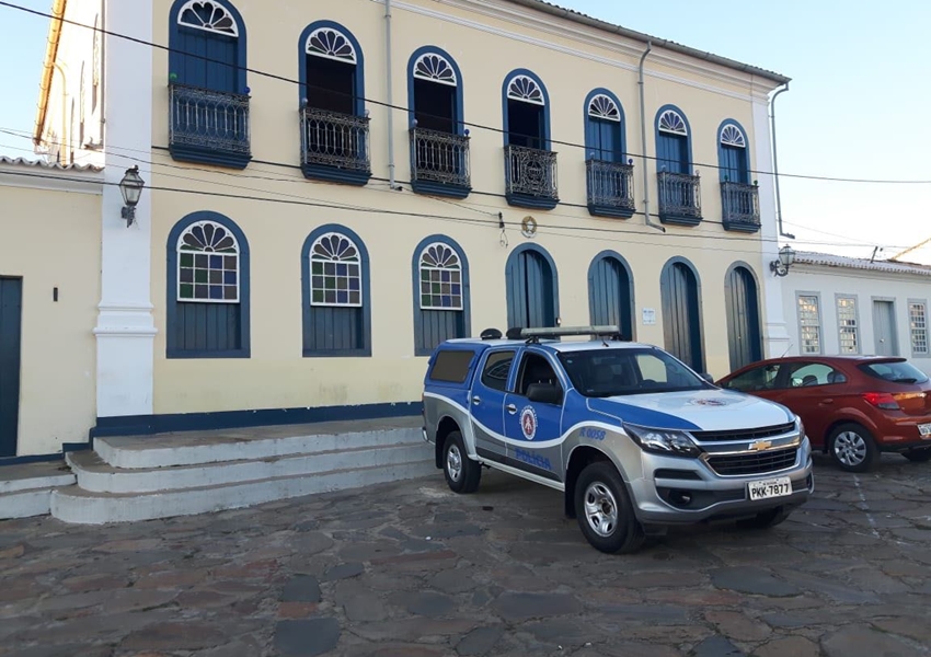 Rio de Contas: Prefeitura comemora entrega de viatura ao município 