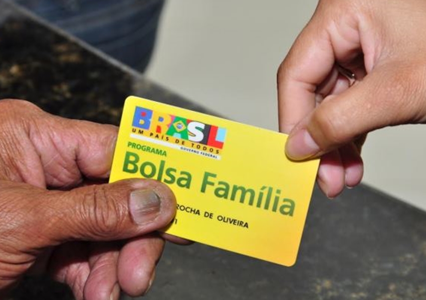 Mais de 5.100 pessoas vão ter que devolver dinheiro que receberam do Bolsa Família