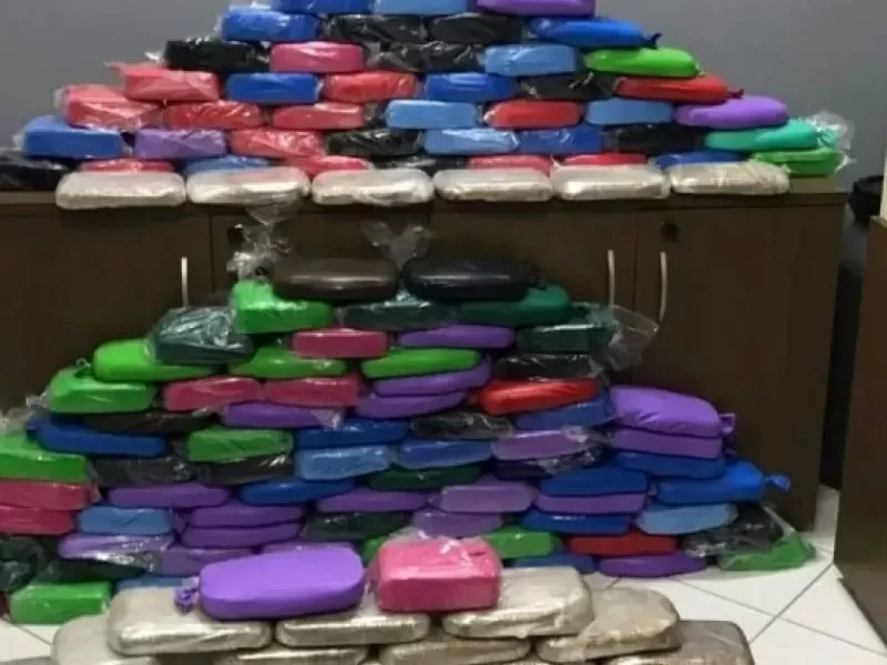 Caminhoneiro é preso com quase 200kg de cocaína no Acre