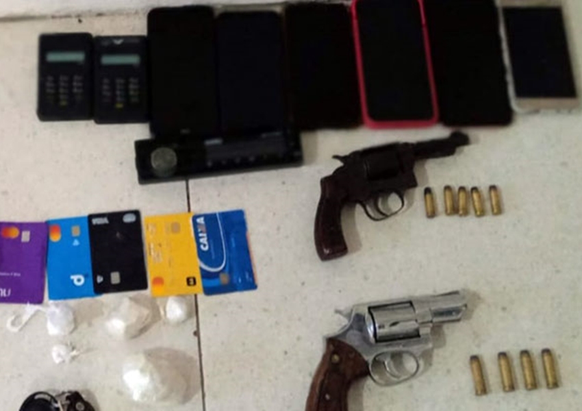Três homens presos e duas armas apreendidas pela PM em Vitória da Conquista
