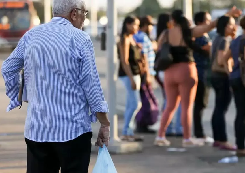 Presidente Lula antecipa pagamento do décimo terceiro para aposentados e pensionistas do INSS