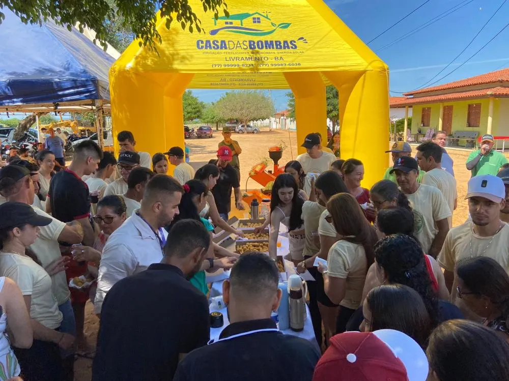 Palestra sobre cultivo intensivo de palma reúne 180 associados no Povoado de Água Branca em Livramento