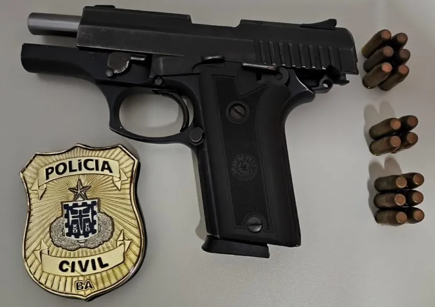 Polícia Civil apreende pistola durante tentativa de saque de carga em Jequié