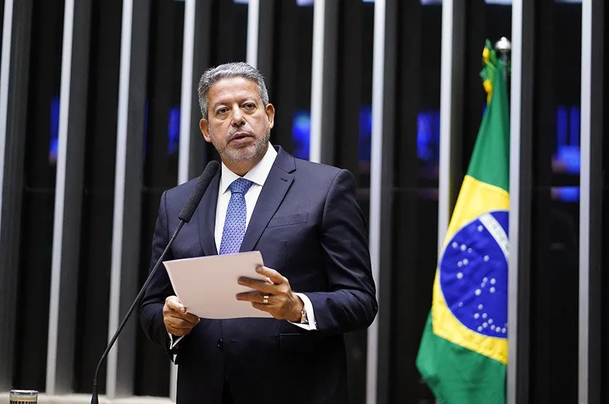 Arthur Lira realiza festa de despedida antes de deixar a presidência da Câmara