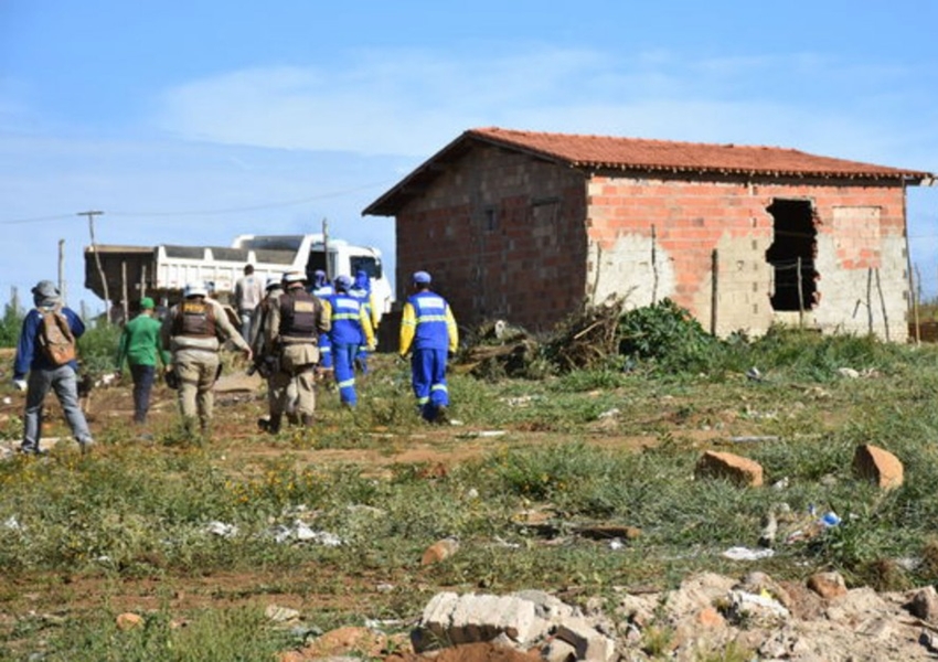 Casas são demolidas e moradores passam mal em ação de reintegração de posse em Conquista
