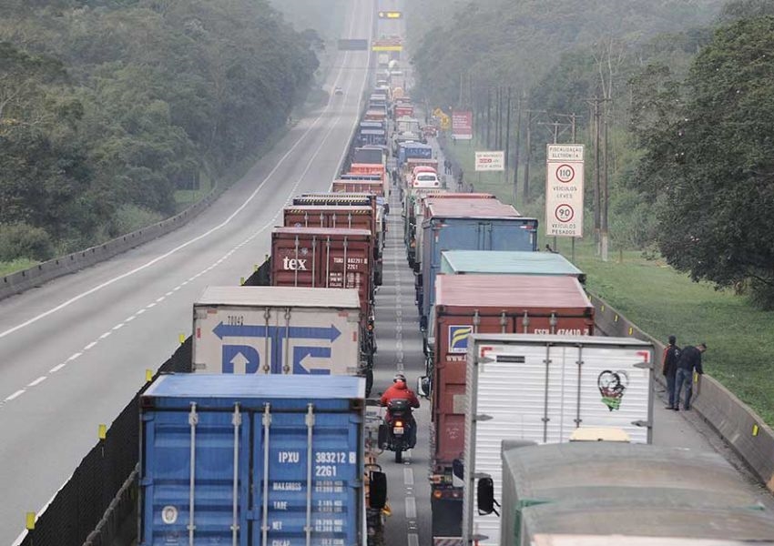 Governo federal libera crédito bilionário para renovar frota de caminhões no país