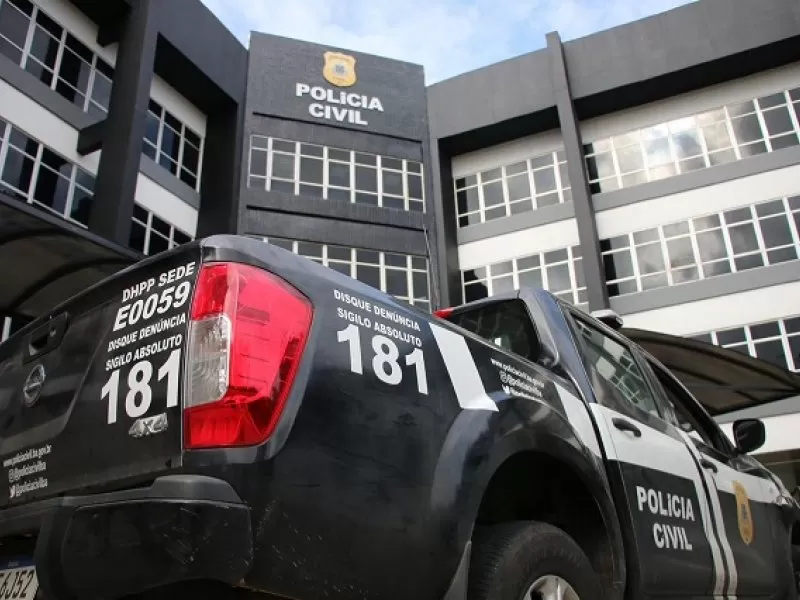 Jovem confessa ter matado mãe a facadas e decepado mão em Salvador