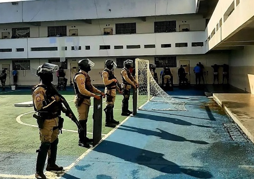 Após rebelião, funcionários do presídio Lemos Brito e detentos são ouvidos pela polícia