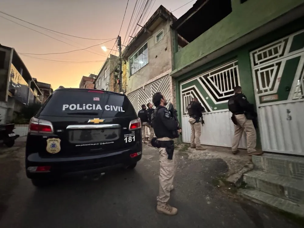 Polícia deflagra operação contra fraudes em transferências de veículos na Bahia