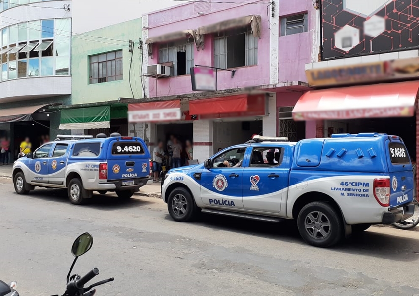 Policia apreende máquinas caça-níqueis em lanchonete no centro de Livramento