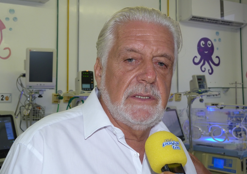 Em ato em Porto Alegre, Wagner pede para população fazer manifestos em favor de Lula