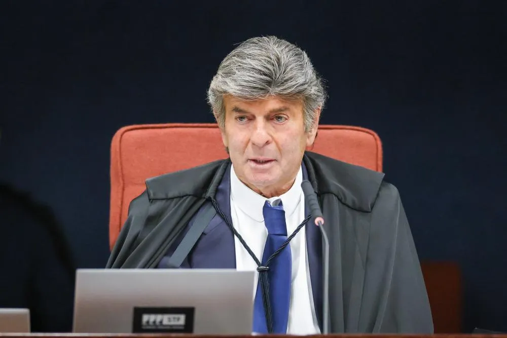 Fux aponta “tsunami de dados” e vota por anulação de processo no STF
