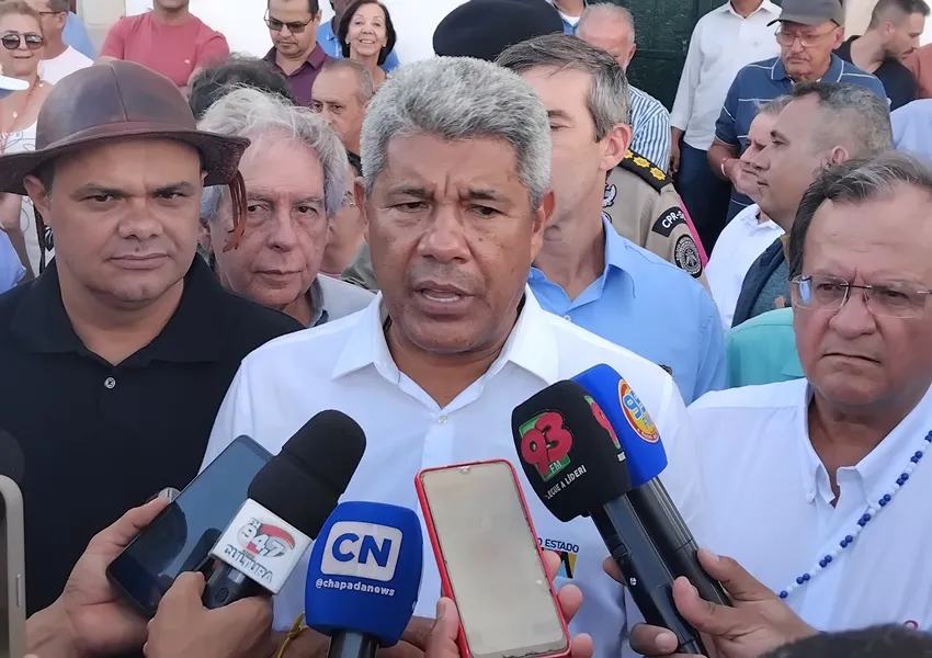 Bahia espera 4 milhões de turistas no Carnaval 2025, anuncia governador em Rio de Contas