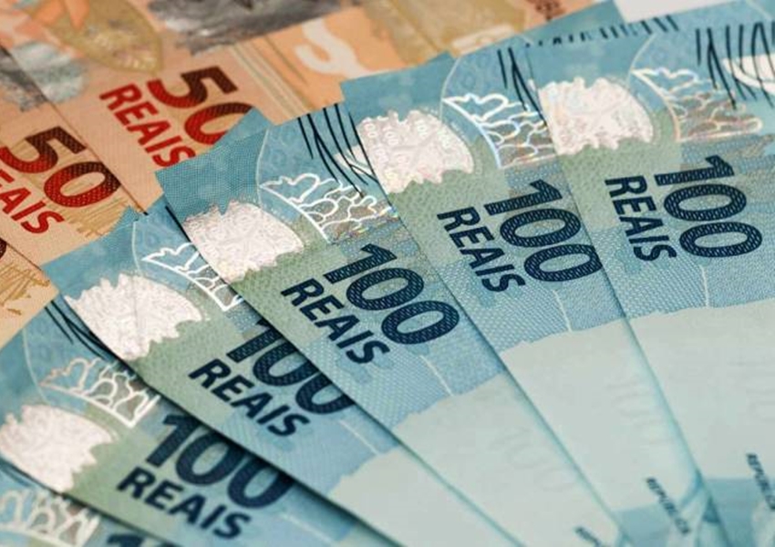 Governo deve prever salário mínimo em torno de R$ 1.170 em 2022