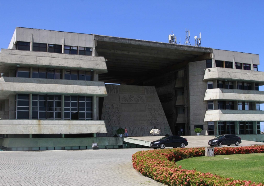 MP-BA vai pedir devolução de dinheiro pago a deputados por retorno das férias