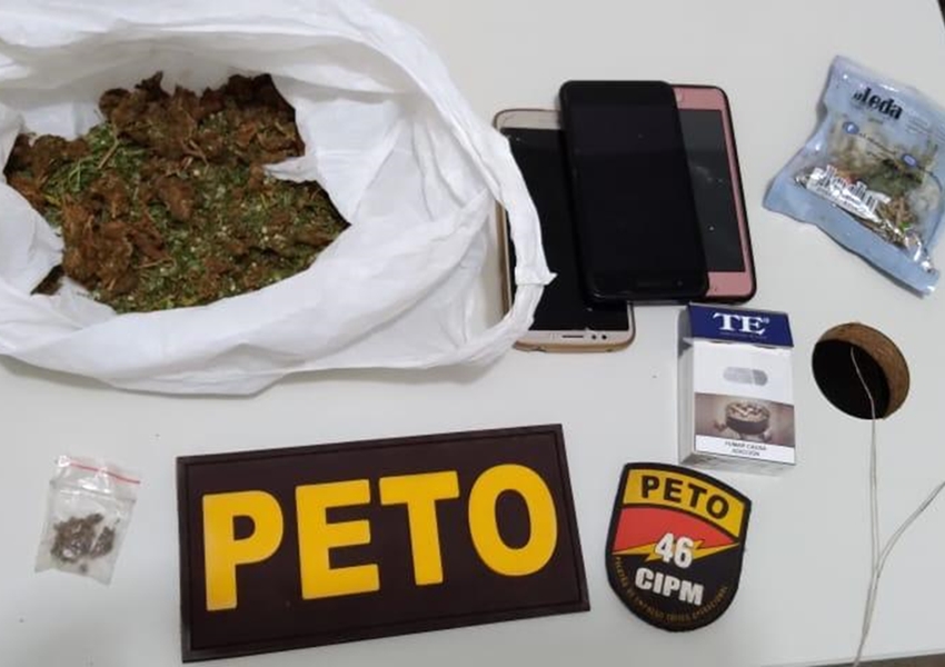 Érico Cardoso: Polícia flagra trio com entorpecentes após atitude suspeita