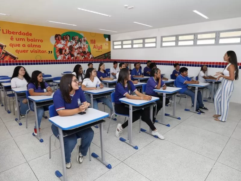 Governadora sanciona abono extraordinário dos precatórios para professores da rede estadual