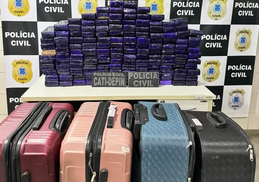 Guanambi: Duas mulheres são presas transportando 100 quilos de maconha em ônibus