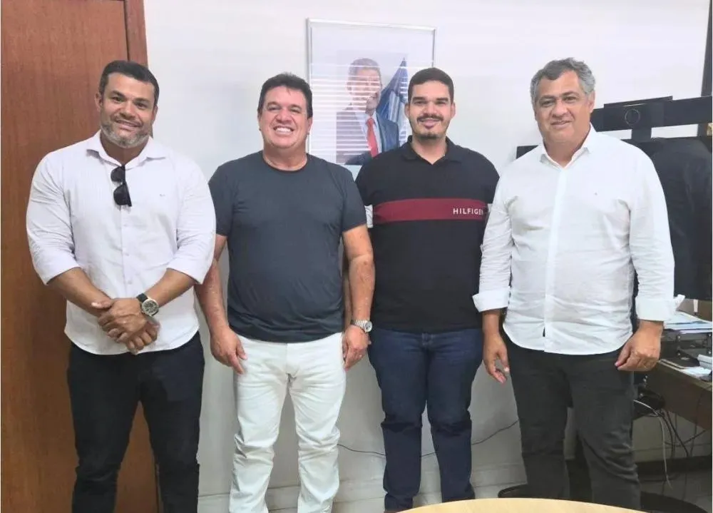 Marquinho Viana acompanha prefeito em exercício de Boquira em agenda estadual