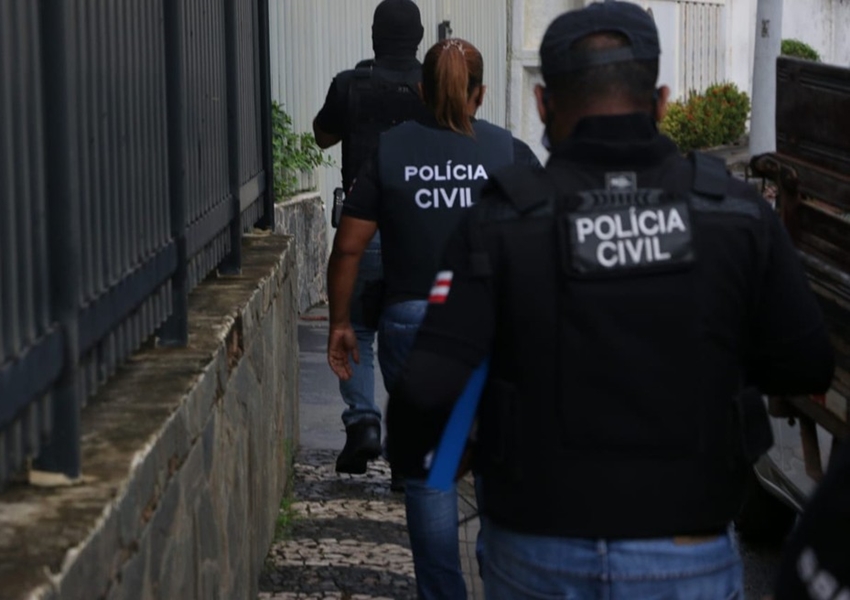 Operação contra tráfico prende 8 universitários e empresários; polícia diz que eles enviavam drogas pelo correio