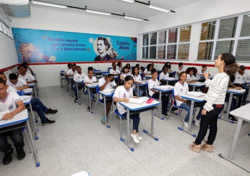 Governo do Estado paga R$ 2,65 bilhões de precatórios para professores