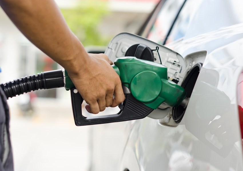 Senado aprova projeto que cria auxílio-gasolina e regras para estabilizar preços dos combustíveis