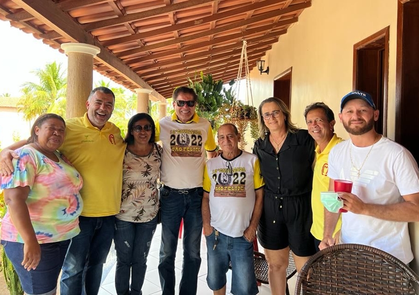 Prefeito de Livramento, vice-prefeita e deputados participam de Cavalgada em Itaguaçu