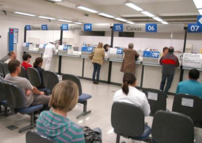 Boletos vencidos acima de R$ 800 podem ser pagos em qualquer banco