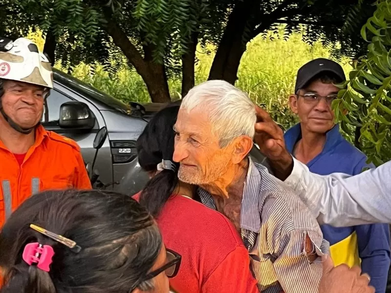 Idoso de 87 anos com Alzheimer é resgatado após desaparecer em mata fechada na Bahia