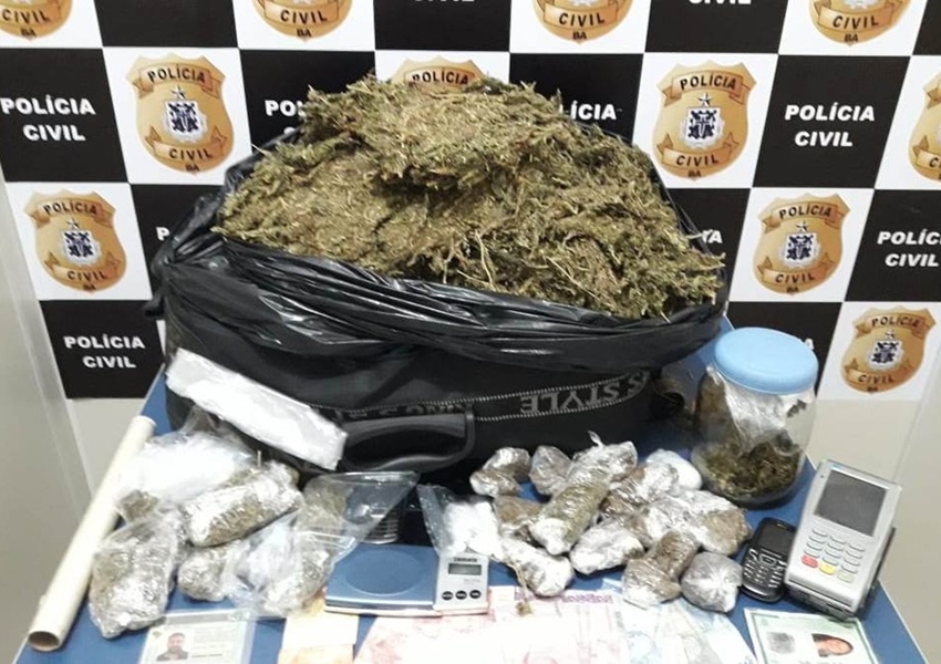 Conquista: Motorista de aplicativo é preso com outro homem antes de corrida para fazer entrega de drogas