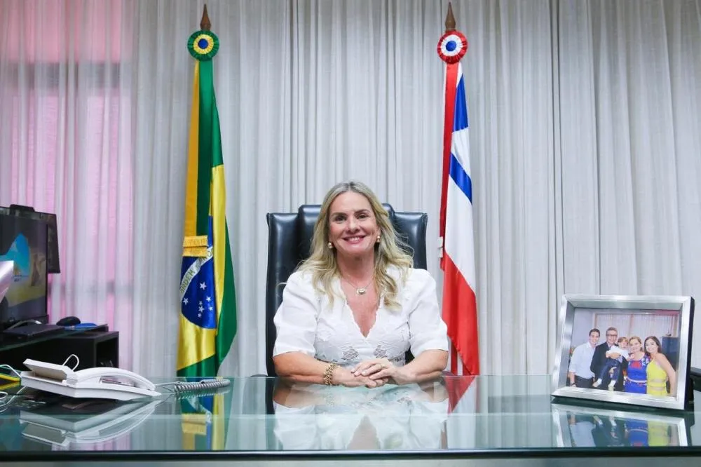 'Nosso legado é mostrar que as mulheres podem chegar lá', afirma presidente da ALBA em Moção pelo Dia Internacional da Mulher