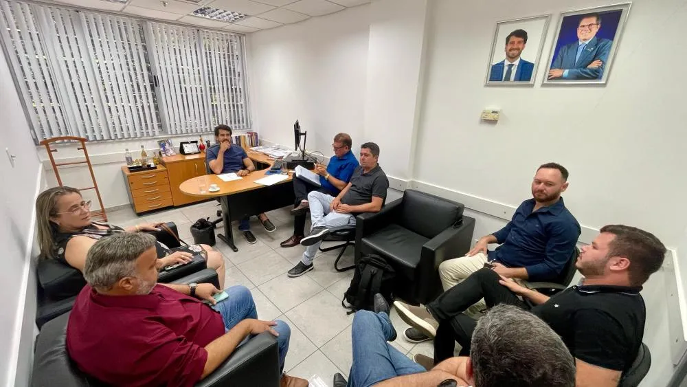Em Salvador, prefeita de Livramento discute avanços com deputados e secretários