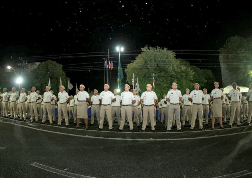 PM da Bahia celebra formatura de 917 novos soldados baianos