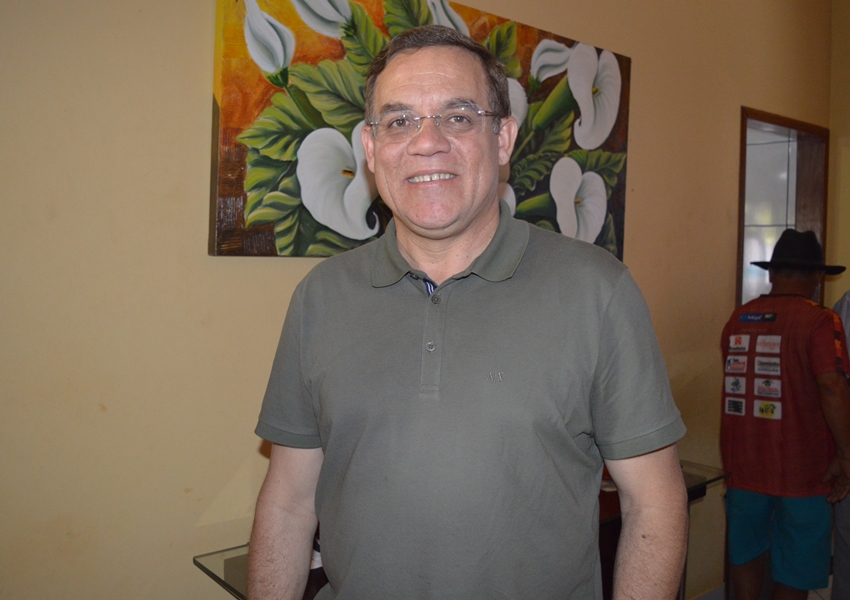 Ex-prefeito Luciano Ribeiro lança pré-candidatura à prefeitura de Caculé
