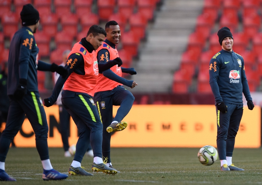 Brasil faz último amistoso antes da convocação à Copa América