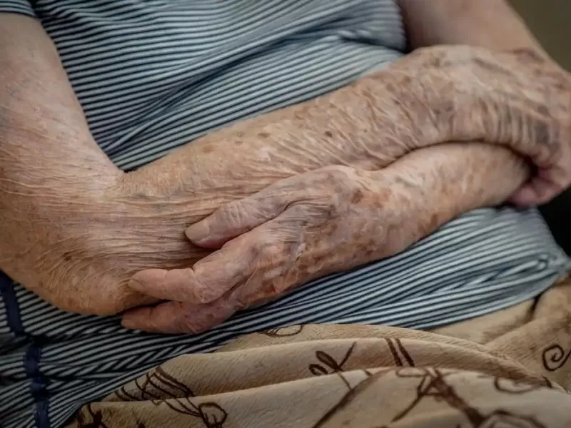 SUS terá primeiro medicamento para demência associada ao Parkinson